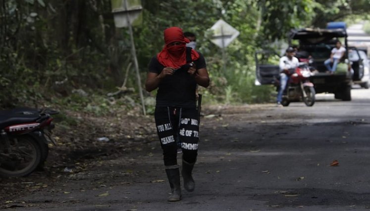 Los bloqueos se presentan en varios puntos de la vía Cúcuta - Catatumbo./Foto: Alfredo Estévez - La Opinión