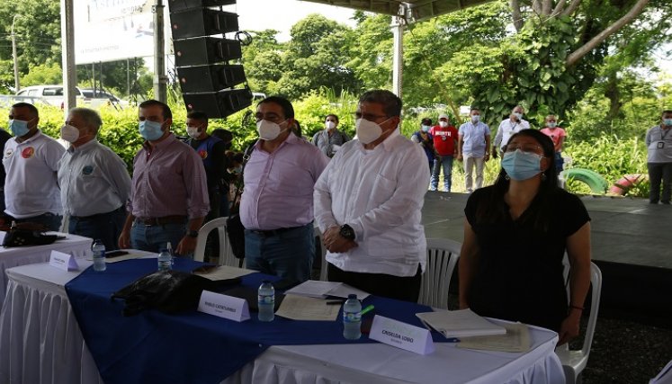 Diferentes representantes del Gobierno Nacional, departamental y local hicieron presencia en el evento. / Juan Pablo Cohen/ La Opinión