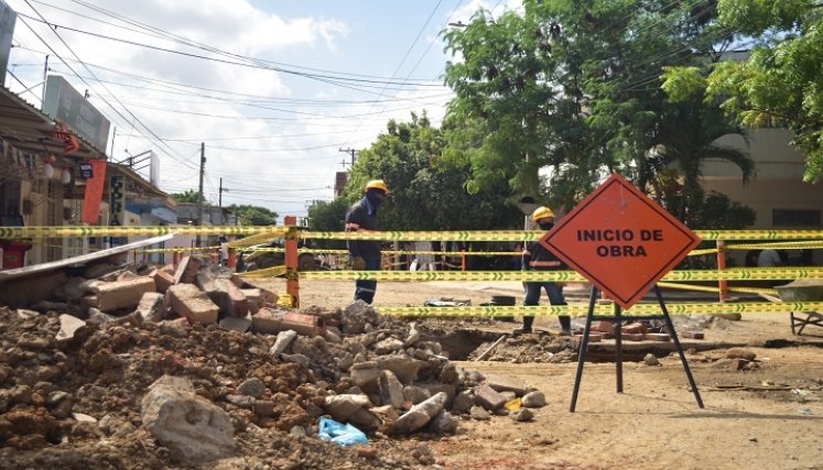 Un proyecto para renovar la red principal de alcantarillado está en marcha. / Pablo Castillo / La Opinión.