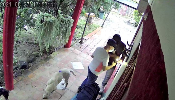 El hecho ocurrió en un restaurante, la tarde del domingo.