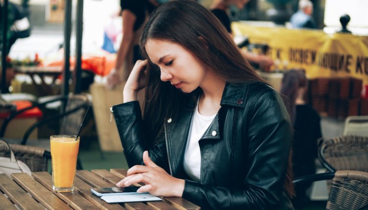 El Wi-Fi pptimiza los tiempos de permanencia del comensal, ya que mientras espera su pedido o a la persona con quien se citó en el establecimiento, puede revisar sus redes sociales o las noticias.  