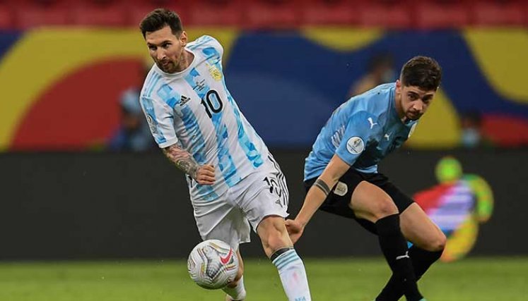 Lionel Messi se encuentra en Barcelona para  firmar su nuevo contrato con el  Barcelona.