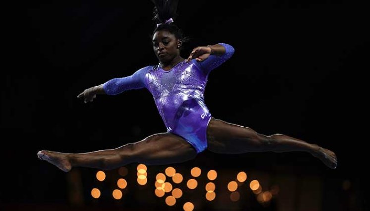 Simone Biles, gimnasta estadounidense, durante las competencias en Tokio 2020
