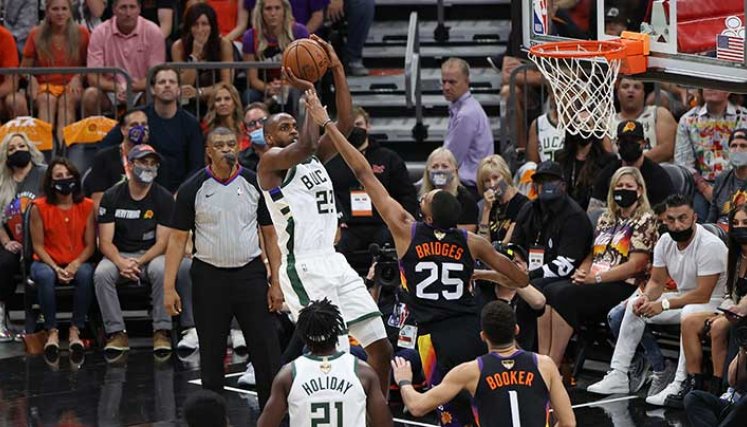 Los Milwaukee Bucks perdieron su segundo partido ante los Phoenix Suns.