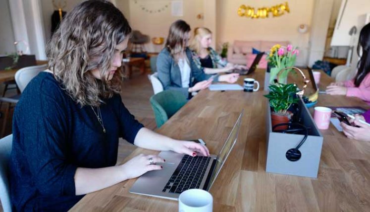Mercado laboral en las mujeres
