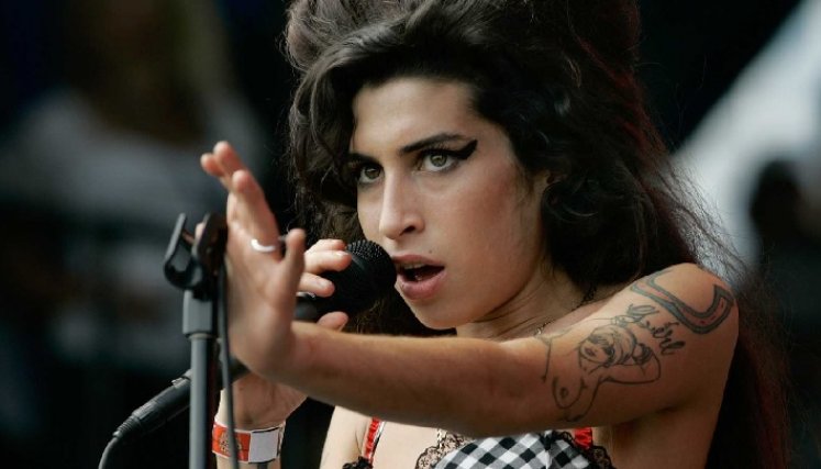 Rinden homenaje a Amy Winehouse