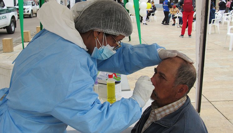 Adulto mayor coronavirus.