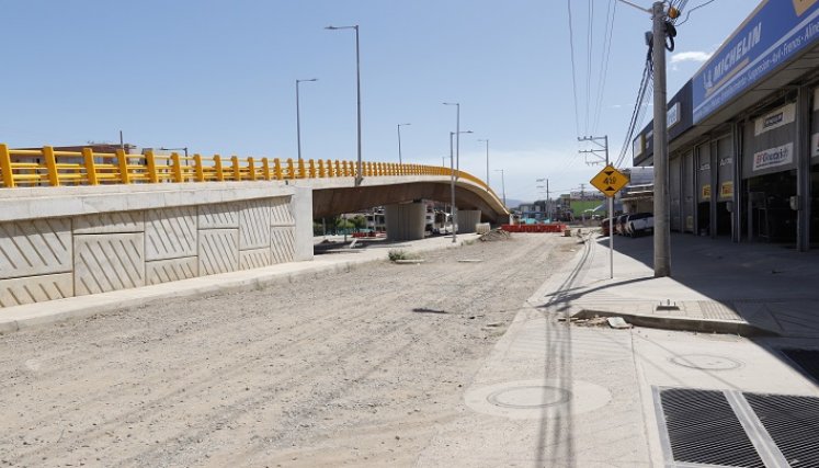 Los habitantes de las comunas 3 y 4 quieren que la obra se termine lo más rápido posible y sin más contratiempos. /Foto: Luis Alfredo Estévez/ La Opinión 