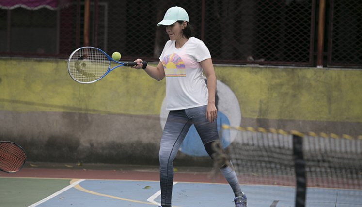 Las mujeres también hacen presencia en las clases de tenis