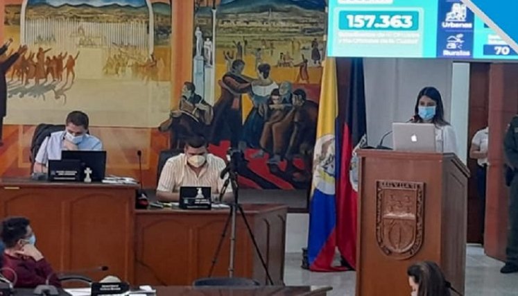 La secretaria de Educación de Cúcuta, Jessica Dayana Ramírez López, durante la sustentación de su balance de gestión de los cinco primeros eses del año/ Foto Concejo