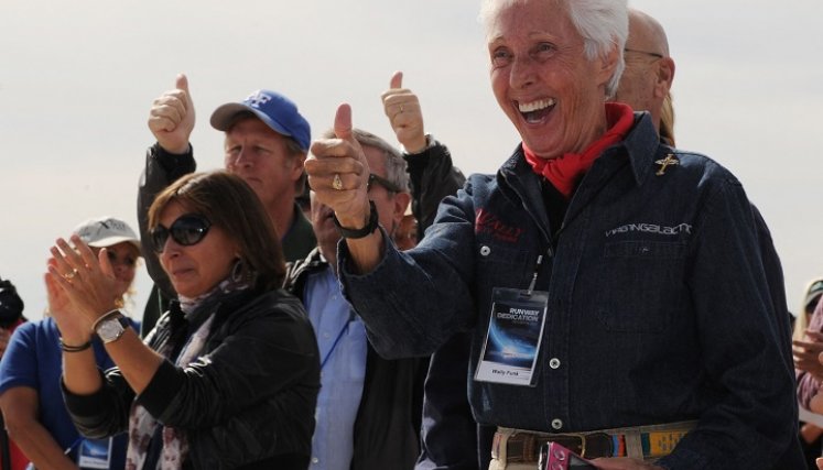Wally Funk, de 82 años, acompañará al multimillonario Jeff Bezos