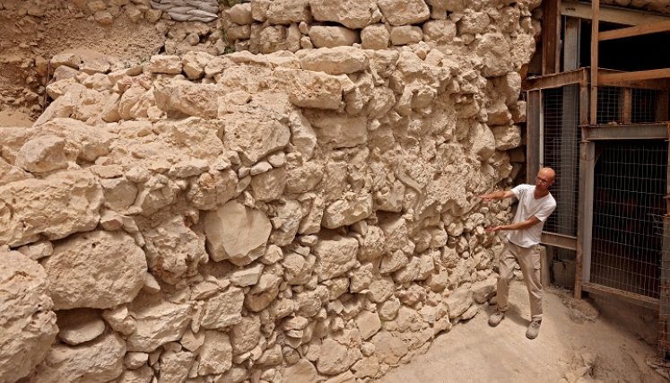 La muralla es venerada por los católicos