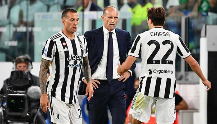 El técnico del Juventus Massimiliano Allegri, se muestra desconcertado por la derrota de local ante Empoli  en la tercera fecha de la Serie A, italiana.