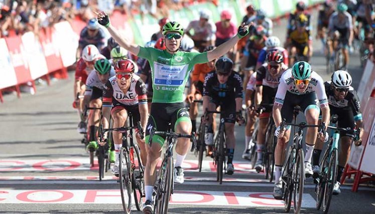 Fabio Jakobsen (Deceuninck-Quick Step) sumó su tercera victoria en la presente Vuelta a España.