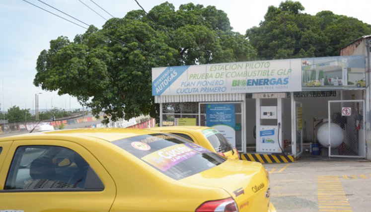 Desde hace unos  meses, se viene desarrollando un plan piloto con el uso del Gas Licuado de Petróleo (GLP), liderado por la empresa Bionergas y que ha involucrado a 20 taxistas. / Foto: Leonardo Favio Oliveros