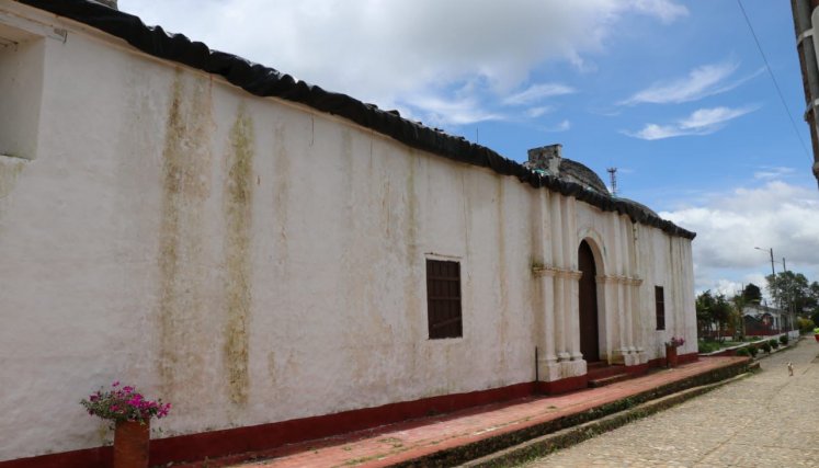 La intensa ola invernal y el paso de los años sin mantenimiento ha deteriorado la estructura del templo del corregimiento de Pueblo Nuevo, jurisdicción de Ocaña.
