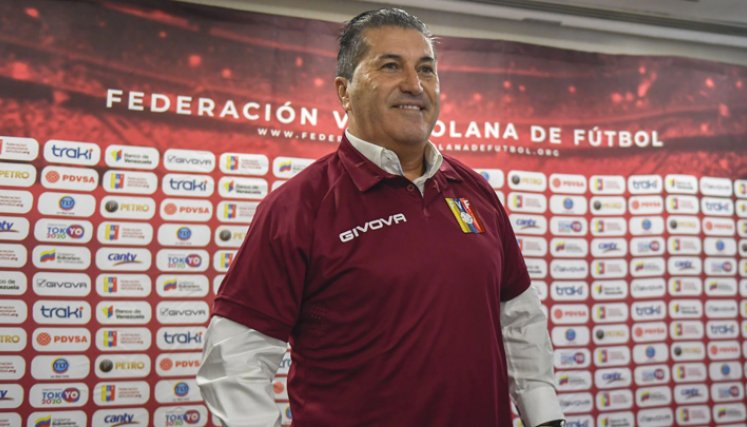 A Jose Peseiro "se le debe nada más y nada menos que un año" de salario. / Foto: Archivo