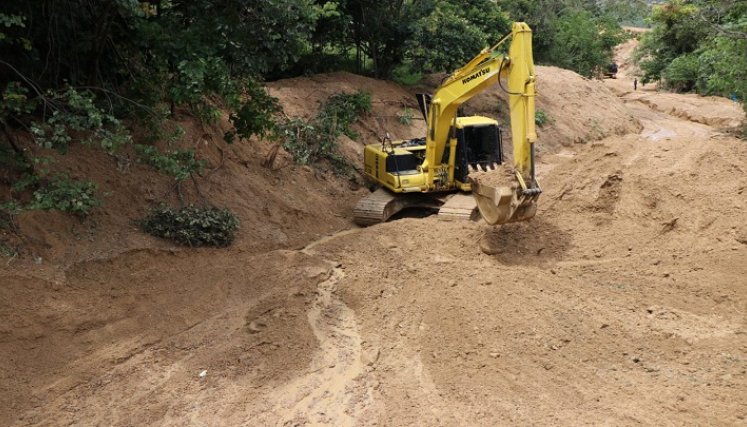 Suspendidas todo tipo de obras mientras amaina la temporada de lluvias. Algunos frentes de trabajo fueron sellados ya que no cuentan con las respectivas licencias.