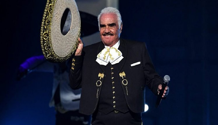 Vicente Fernández.
