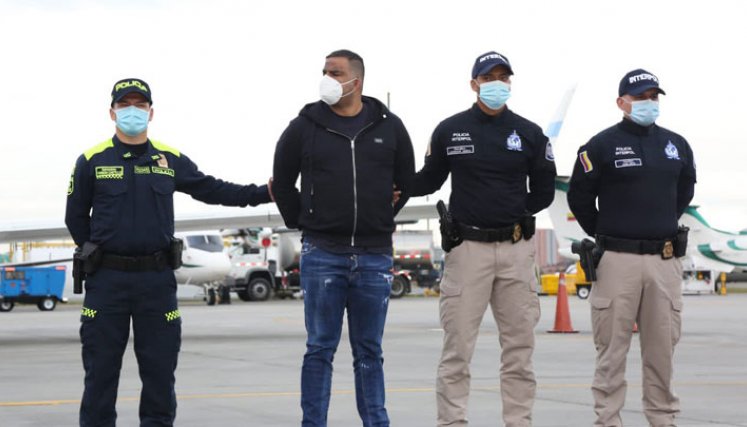 Fue extraditado a territorio norteamericano Alexander Montoya Úsuga, alias ‘El Flaco’, integrante del ‘Clan del Golfo’ capturado en 2012 en Honduras y primo del máximo cabecilla de ese Grupo Armado Organizado, Dairo Antonio Úsuga David, alias ‘Otoniel’. / Foto: Policía