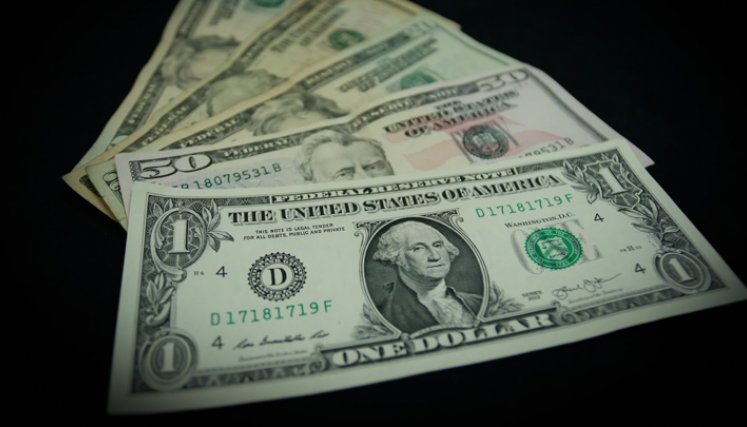 El dólar cerró a $3.949,35 en promedio, lo cual representó un aumento de $38,54 frente a la Tasa Representativa del Mercado (TRM) que para la jornada de hoy se ubicó en $3.910,81. / Foto: Colprensa