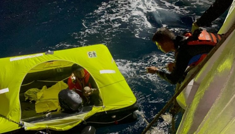 Rescatan a tres extranjeros que naufragaron en alta mar./Foto: Colprensa
