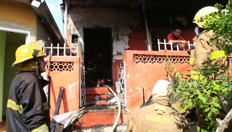 La vivienda ubicada en la calle 32 con avenida 1 de San Rafael se quemó la mañana de ayer.