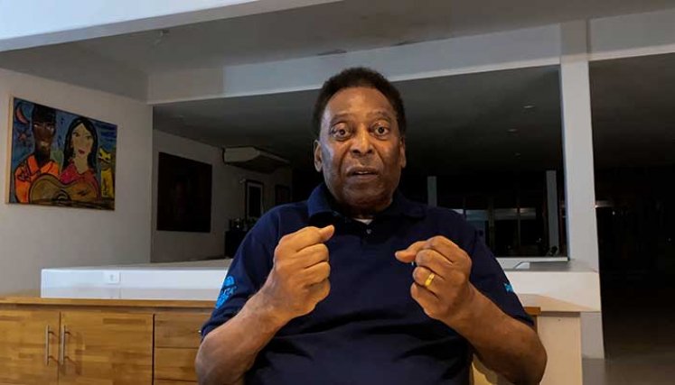 Edson Arantes Do Nascimento, Pelé. 