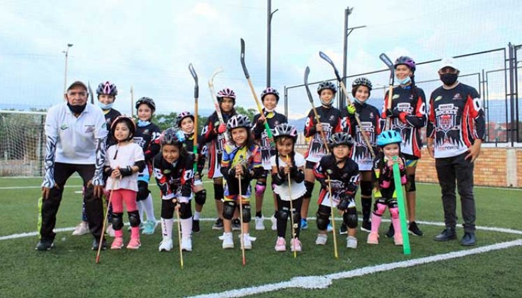El hockey patín en línea es una modalidad que ha comenzado a cautivar a los niños de Cúcuta. 