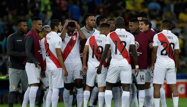 La selección peruana de fútbol también definió la nómina  para los tres juegos de octubre.