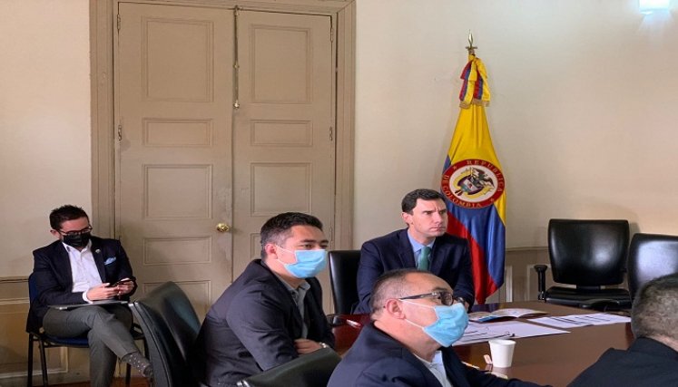 Mandatarios exponen emergencia por la ola invernal.