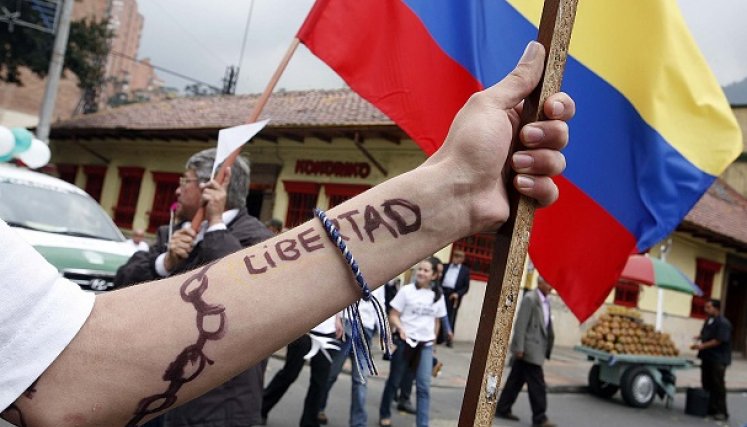 Bolívar luchó por la libertad de los esclavos.