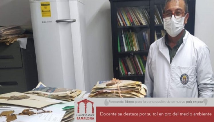 El docente lleva 21 años en la institución de educación superior. / Cortesía/ La Opinión  