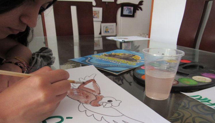 Los niños buscan el mandato por el agua y la vida. Foto Roberto Ospino/La Opinión.