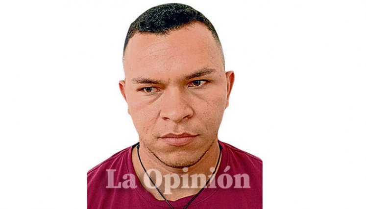Persuadió a su víctima, luego la amenazó con un arma y la violó