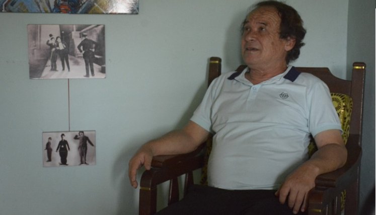 En la actualidad, se desempeña como docente experimental y actor en teatros de conocidos y artistas con décadas de amistad.