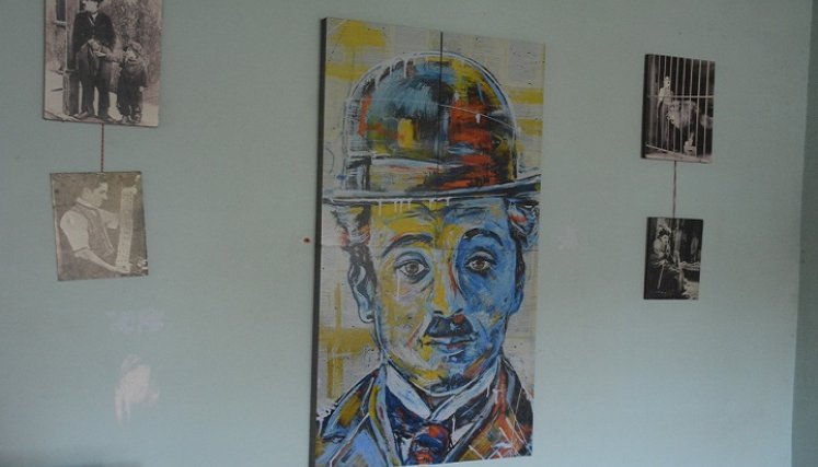 Ha sido condecorado por la Alcaldía de Cúcuta y la Gobernación de Norte de Santander por su trayectoria artística.