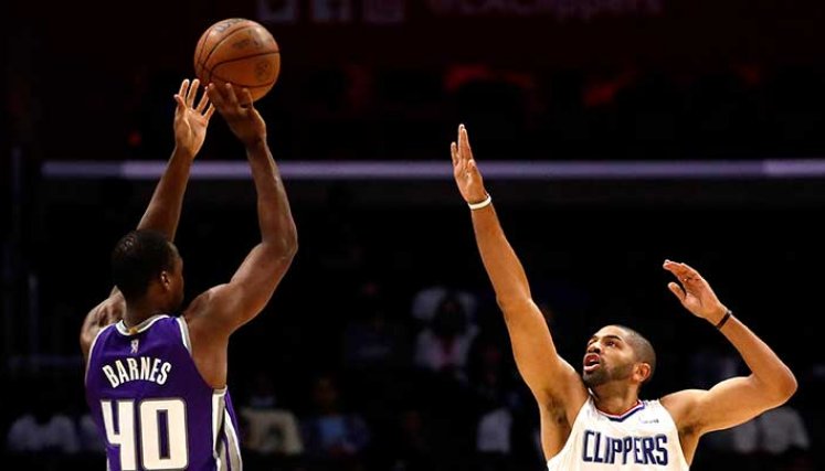 La NBA , el baloncesto grande los Estados Unidos se ve empañado por el fraude de algunos exjugadores.