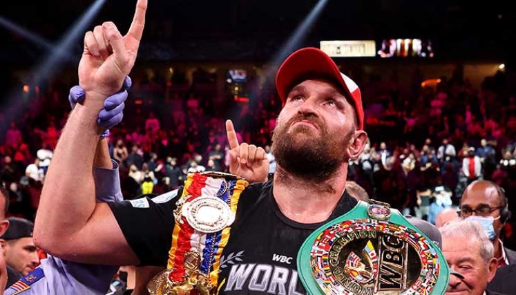  En el asalto 11, el británico Tayson Fury noqueó a Wilder para conservar así el cinturón del CMB.