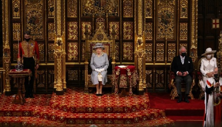 En duda la salud de la reina Isabel II