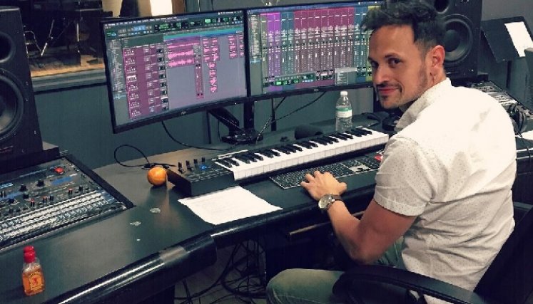 Andrés Contreras, una mezcla de sonidos y música