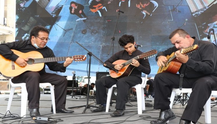 Cien reconocidos artistas locales recibieron un estímulo económico. / Cortesía/ La Opinión 