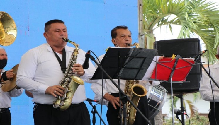 Artistas criollos muestran el talento.