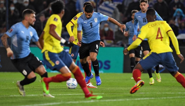 Selección Colombia ante Uruguay