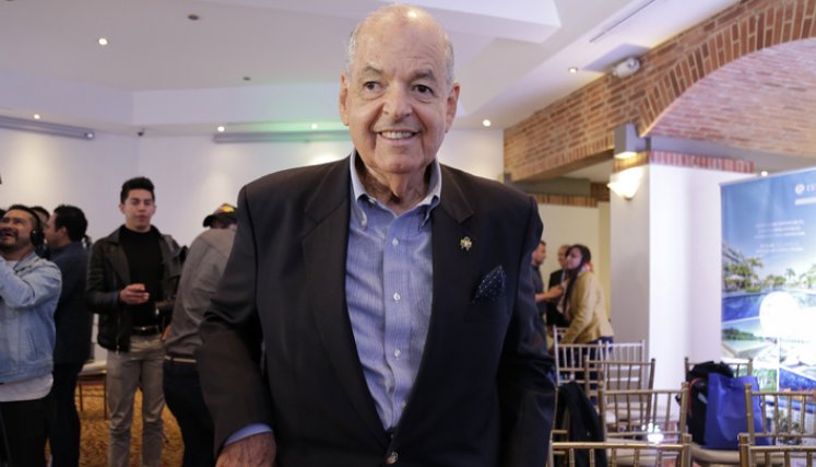 Raimundo Angulo, dueño del Concurso Nacional de la Belleza.