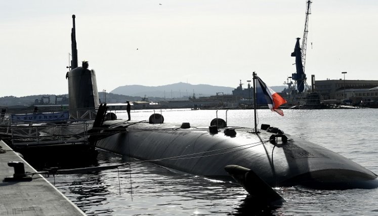 En la parte delantera, una esclusa de aire estrecha da acceso a las entrañas del primer submarino de ataque nuclear (NAS) de nueva generación./AFP