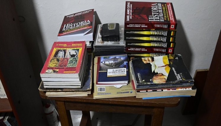 Ha publicado dos libros este año que se gestaron en décadas de investigación.
