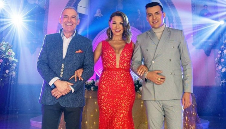 El cantante de música popular Yeison Jiménez (derecha) acompañará a Amparo Grisales y al maestro César Escola en la mesa de jurados. / Foto: Cortesía