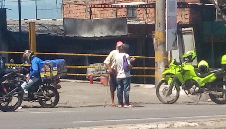 En el lugar, según los ciudadanos, sueldan tubos de escape de vehículos. / Foto: Cortesía