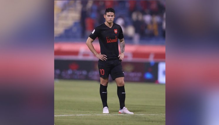 James Rodríguez abandonó el campo al minuto 87 para darle paso a Ahmed Al-Rawi. / Foto: Twitter James Rodríguez